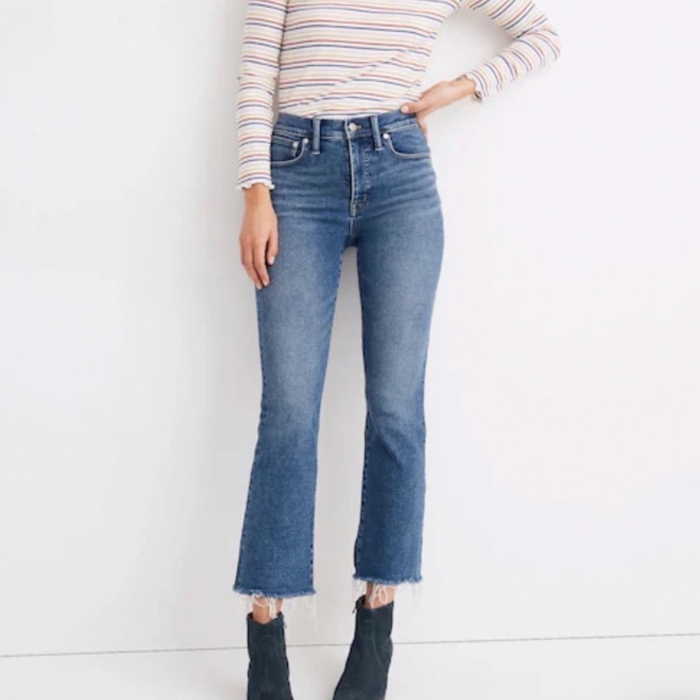 Madewell Cali Demi-Boot Jeans Fleetwood Wash High Rise Kicked Out Raw Hem 24